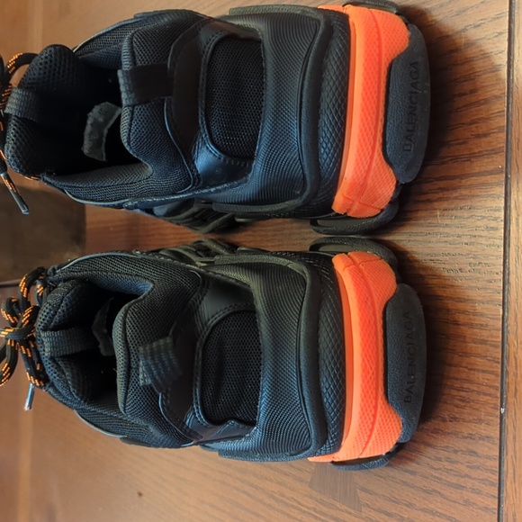 Balenciaga Triple S size 7 - Picture 6 of 11